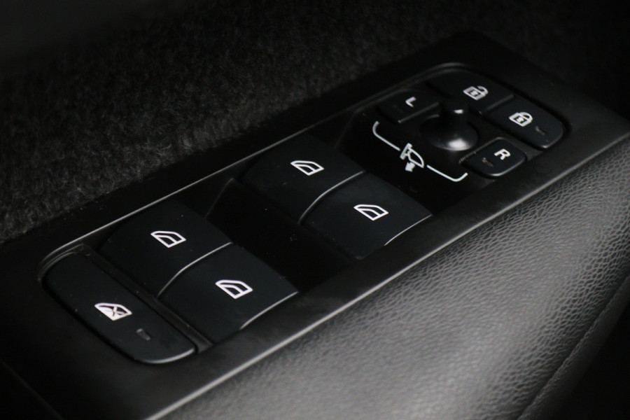 Volvo XC40 1.5 T4 Plug-in Hybrid Inscription Expression Climate, Cruise, Camera, Apple Carplay, DAB, PDC, LED, 18''