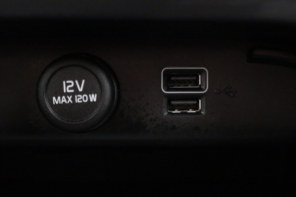 Volvo XC40 1.5 T4 Plug-in Hybrid Inscription Expression Climate, Cruise, Camera, Apple Carplay, DAB, PDC, LED, 18''