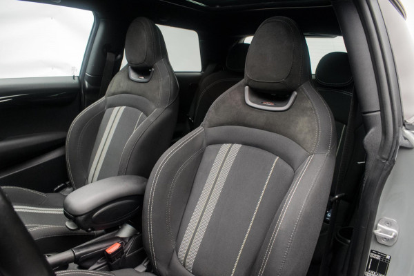 MINI Mini 1.5 Cooper Dalston John Cooper Works Edition ORG NL [ Panoramadak Harman Kardon HUD Digital Dash Alcantara ]