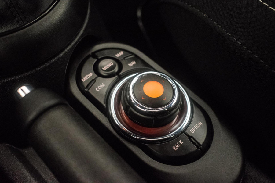 MINI Mini 1.5 Cooper Dalston John Cooper Works Edition ORG NL [ Panoramadak Harman Kardon HUD Digital Dash Alcantara ]