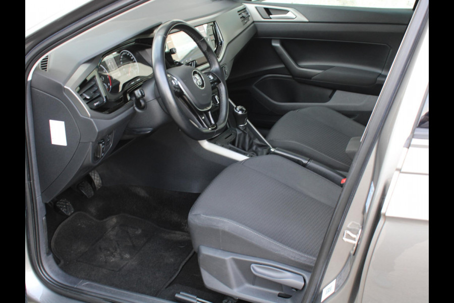 Volkswagen Polo 1.0 TSI Comfortline | APPLE CARPLAY | 12 MAANDEN BOVAG GARANTIE |