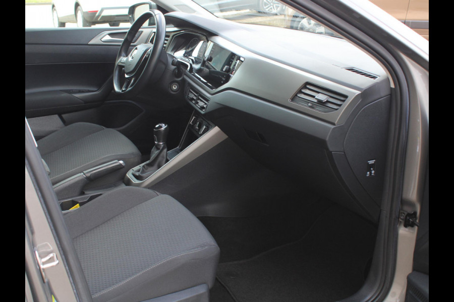 Volkswagen Polo 1.0 TSI Comfortline | APPLE CARPLAY | 12 MAANDEN BOVAG GARANTIE |