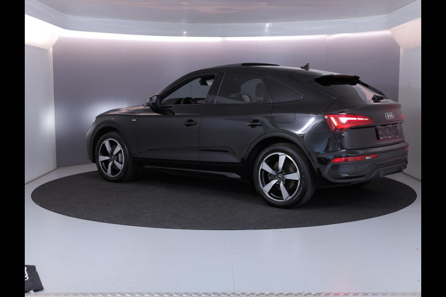 Audi Q5 Sportback 55 TFSI e S edition Competition 367 pk S-tronic | Verlengde garantie | Navigatie | Panoramadak | Parkeersensoren (Park assist) | Rondomzicht camera | Lederen bekleding | S-Line |