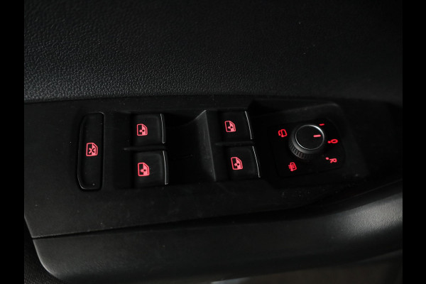 Volkswagen Polo 1.0 TSI Highline Business R 95 pk | Navigatie | Parkeersensoren (Park assist) | Autom. airco | Adaptieve cruise control | Voll. digitaal instrumentenpaneel |