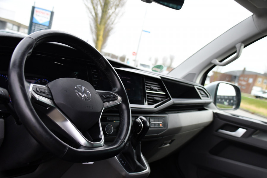 Volkswagen Transporter 2.0 TDI L2H1 30 DC Bulli Virtual, Adaptieve Cruise, Camera, Carplay, LED, Elektrische deur, Standkachel, Stoelverwarming, Trekhaak, Uniek!