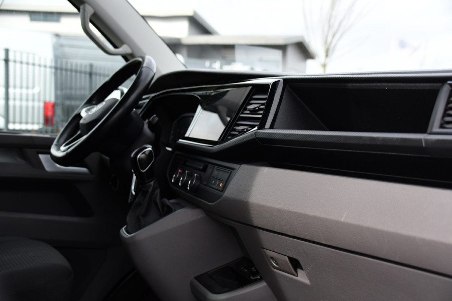 Volkswagen Transporter 2.0 TDI L2H1 30 DC Bulli Virtual, Adaptieve Cruise, Camera, Carplay, LED, Elektrische deur, Standkachel, Stoelverwarming, Trekhaak, Uniek!