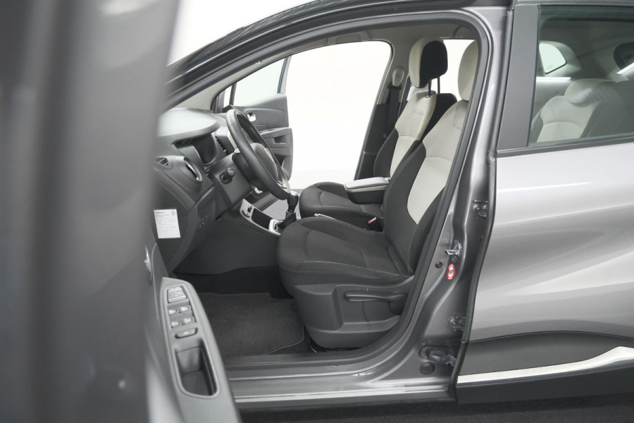 Renault Captur TCe 90 Bose | Trekhaak | Camera | Navigatie | Parkeersensoren