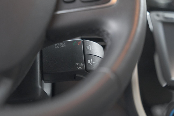 Renault Captur TCe 90 Bose | Trekhaak | Camera | Navigatie | Parkeersensoren