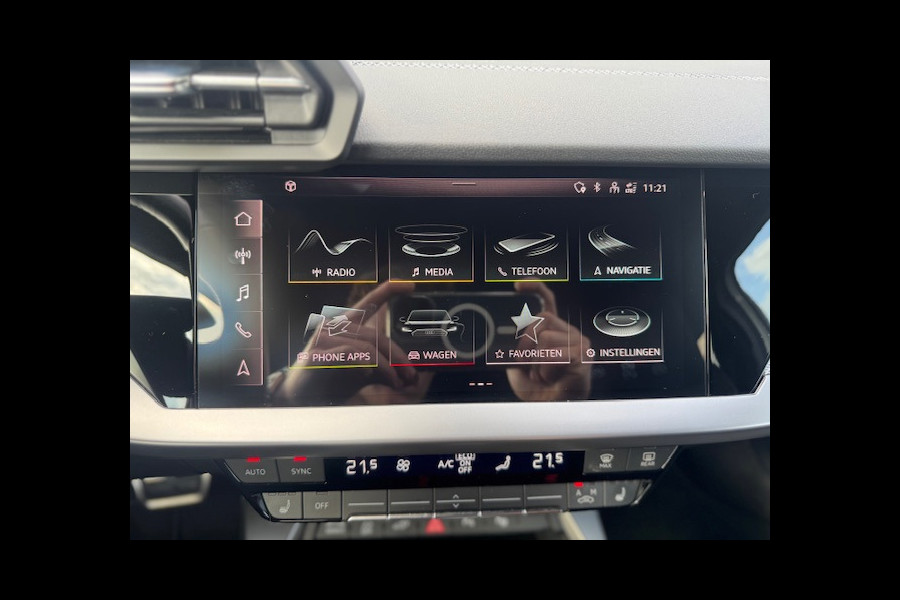 Audi A3 Sportback 40 TFSI e Edition S-line,Leder/Alcantara,Virtueel/Camera,Carplay,Navigatie,Cruisecontrol