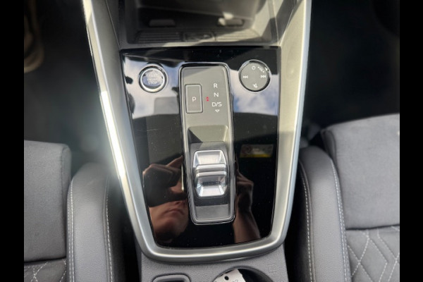 Audi A3 Sportback 40 TFSI e Edition S-line,Leder/Alcantara,Virtueel/Camera,Carplay,Navigatie,Cruisecontrol