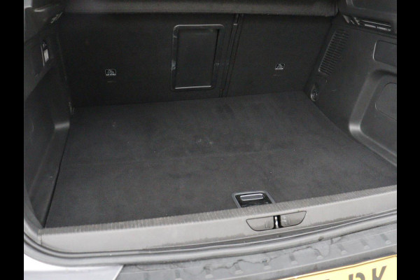 Opel Grandland X 1.6 Turbo Hybrid Elegance | SOH 96% | Leder | Adaptive cruise | Trekhaak | Stuurverwarming | Carplay | Navigatie | Full LED | Camera | Climate control | PHEV | Plug In