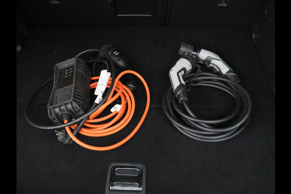 Opel Grandland X 1.6 Turbo Hybrid Elegance | SOH 96% | Leder | Adaptive cruise | Trekhaak | Stuurverwarming | Carplay | Navigatie | Full LED | Camera | Climate control | PHEV | Plug In