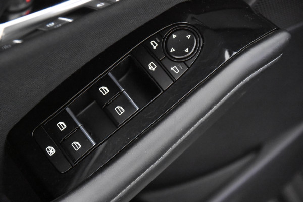 Mazda CX-30 2.0 e-SkyActiv-X M Hybrid Comfort *1ste Eigenaar*Navigatie*Parkassist*Stoelverwarming*