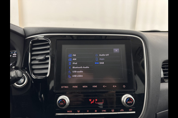 Mitsubishi Outlander 2.4 PHEV Pure (Plug-In) (INCL-BTW)  Aut *FULL-LED | KEYLESS | CAMERA | HEATED-COMFORTSEATS | ECC | SHIFTPADDLES | PDC | CRUISE | CARPLAY | PRIVACY-GLASS | DAB | TOWBAR | 16''ALU*