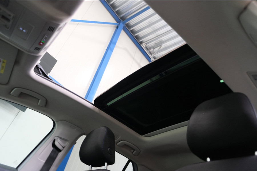 Volkswagen T-Roc 1.5 TSI Sport Business R-Line Automaat - Airco, Cruise, Panodak, Carplay, Virtual Display, PDC, Navi.