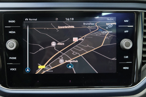 Volkswagen T-Roc 1.5 TSI Sport Business R-Line Automaat - Airco, Cruise, Panodak, Carplay, Virtual Display, PDC, Navi.