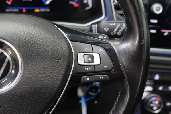 Volkswagen T-Roc 1.5 TSI Sport Business R-Line Automaat - Airco, Cruise, Panodak, Carplay, Virtual Display, PDC, Navi.