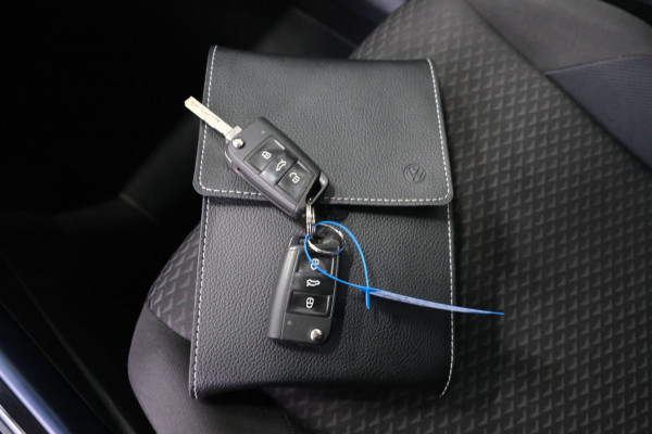 Volkswagen T-Roc 1.5 TSI Sport Business R-Line Automaat - Airco, Cruise, Panodak, Carplay, Virtual Display, PDC, Navi.