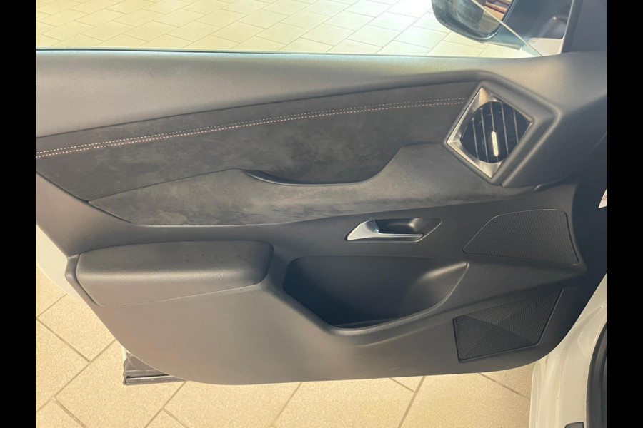 DS DS 3 Crossback 1.2 PureTech Performance Line AIRCO NAVI CRUISE ELEK RAMEN CENT VERG ZWARTE VELGEN PRIVACYGLAS ZEER NETTE AUTO