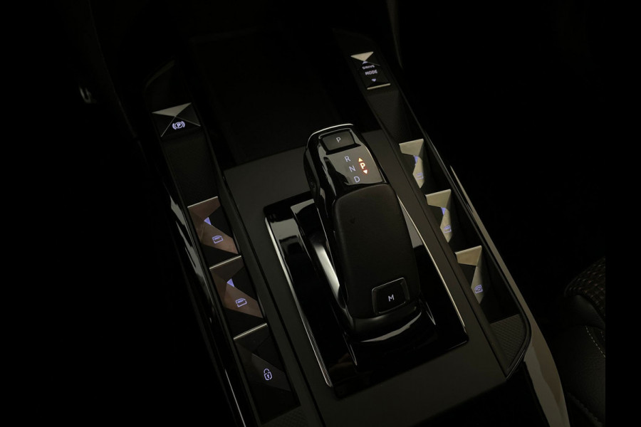 DS DS 3 Crossback 1.2 PureTech Performance Line AIRCO NAVI CRUISE ELEK RAMEN CENT VERG ZWARTE VELGEN PRIVACYGLAS ZEER NETTE AUTO