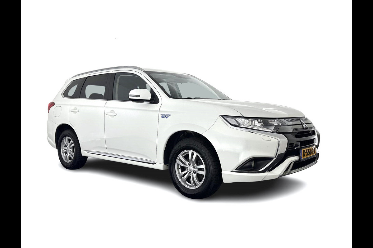 Mitsubishi Outlander 2.4 PHEV Pure (Plug-In) (INCL-BTW)  Aut *FULL-LED | KEYLESS | CAMERA | HEATED-COMFORTSEATS | ECC | SHIFTPADDLES | PDC | CRUISE | CARPLAY | PRIVACY-GLASS | DAB | TOWBAR | 16''ALU*