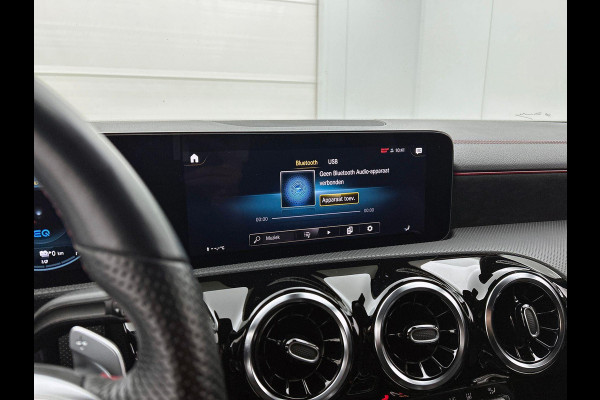 Mercedes-Benz CLA-Klasse Shooting Brake 250 e AMG Line WIDE-SCREEN | CAMERA | STOELVERWARMING