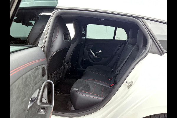 Mercedes-Benz CLA-Klasse Shooting Brake 250 e AMG Line WIDE-SCREEN | CAMERA | STOELVERWARMING