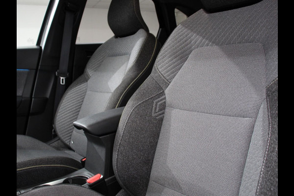 Renault Captur 1.3 TCe Techno 160pk automaat | Climate control | Adaptieve cruise control | Camera | Parkeersensoren | LED | Verwarmde voorstoelen | Stuurverwarming | Navigatie | Apple Carplay/ Android Auto | Keyless