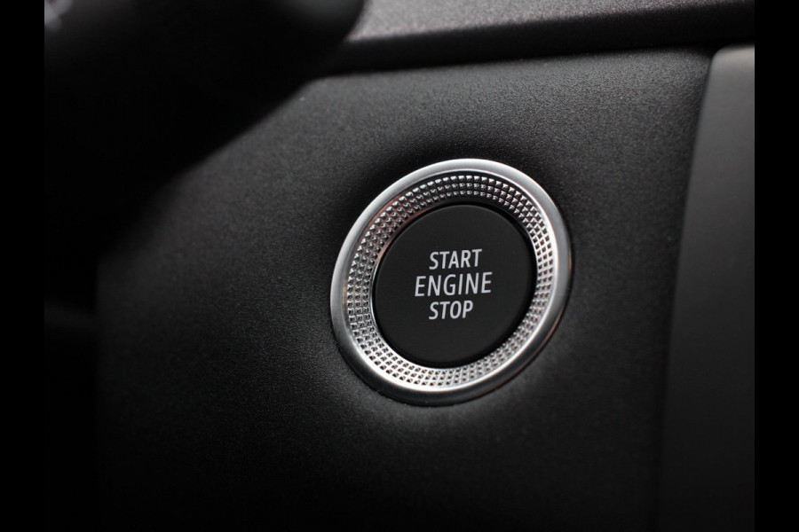 Renault Captur 1.3 TCe Techno 160pk automaat | Climate control | Adaptieve cruise control | Camera | Parkeersensoren | LED | Verwarmde voorstoelen | Stuurverwarming | Navigatie | Apple Carplay/ Android Auto | Keyless