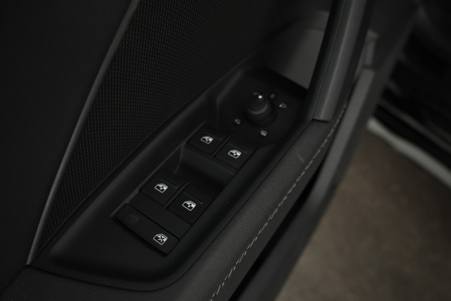 Audi A3 Limousine 30 TFSI S edition S-Line, Volleder, Digital Dash, BOM VOL!!