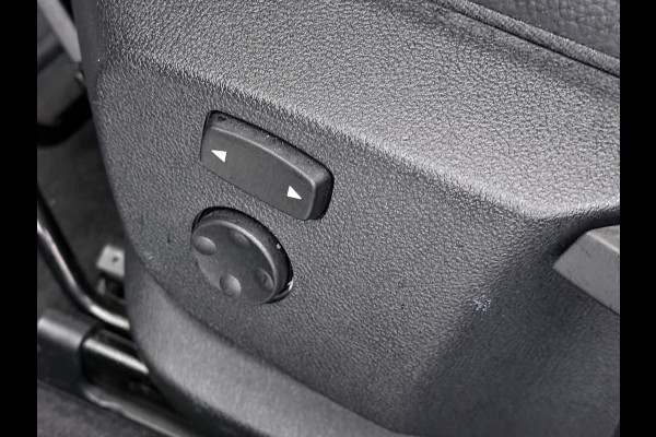 BMW 2 Serie Gran Coupé 220i VAN € 38.900,- VOOR € 35.877,- UW LENTEVOORDEEL € 3.023,-! | M-SPORT| BOMVOL! | HARMAN KARDON| PANO| FROZEN GREY| STOEL+ STUURVERWARMING| DEALER OH. | ORIGINEEL NEDERLANDS| KUIPSTOELEN| LEER | 19 INCH!