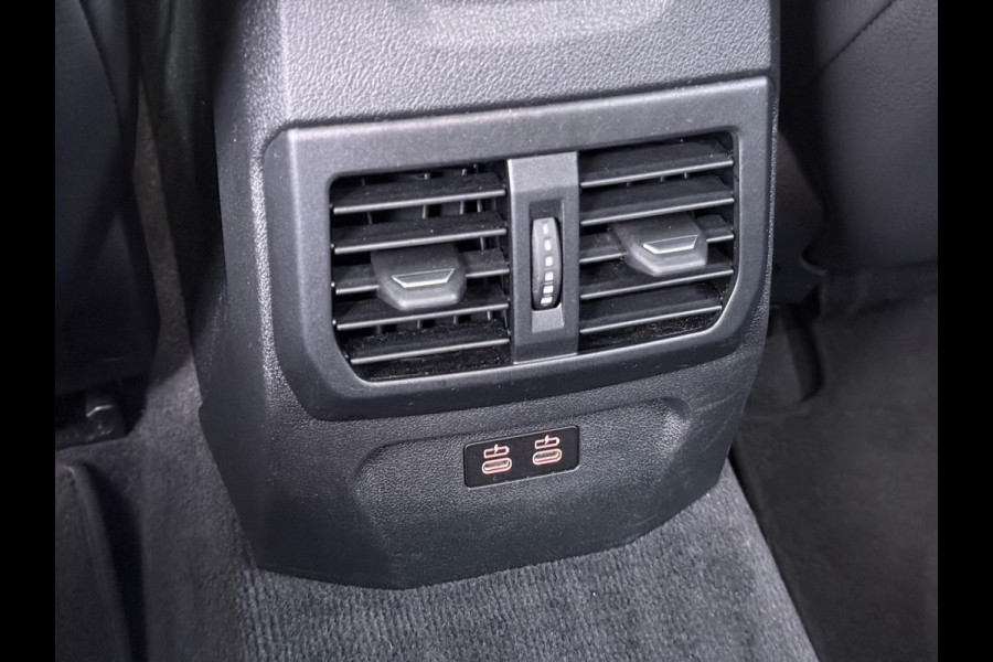 BMW 2 Serie Gran Coupé 220i VAN € 38.900,- VOOR € 35.877,- UW LENTEVOORDEEL € 3.023,-! | M-SPORT| BOMVOL! | HARMAN KARDON| PANO| FROZEN GREY| STOEL+ STUURVERWARMING| DEALER OH. | ORIGINEEL NEDERLANDS| KUIPSTOELEN| LEER | 19 INCH!