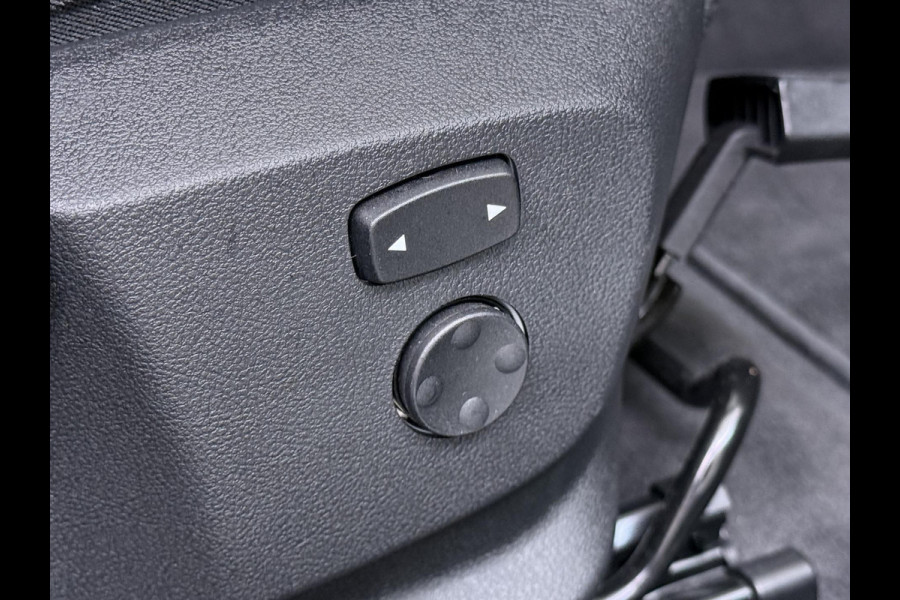 BMW 2 Serie Gran Coupé 220i VAN € 38.900,- VOOR € 35.877,- UW LENTEVOORDEEL € 3.023,-! | M-SPORT| BOMVOL! | HARMAN KARDON| PANO| FROZEN GREY| STOEL+ STUURVERWARMING| DEALER OH. | ORIGINEEL NEDERLANDS| KUIPSTOELEN| LEER | 19 INCH!