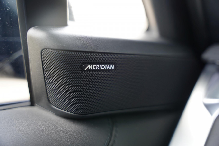 Land Rover Range Rover P 440 SE Zwart Leder / 23 Inch / Panoramadak