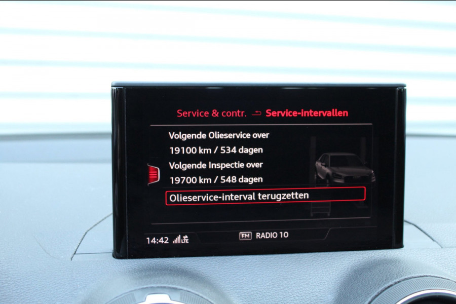 Audi Q2 35 TFSI 150pk CoD Sport S line Edition AUTOMAAT NL-Auto NAP