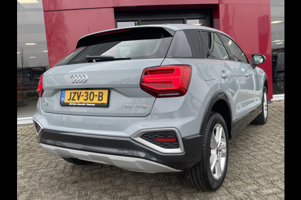 Audi Q2 30 TFSI S Edition | Camera | Stoelverwarming
