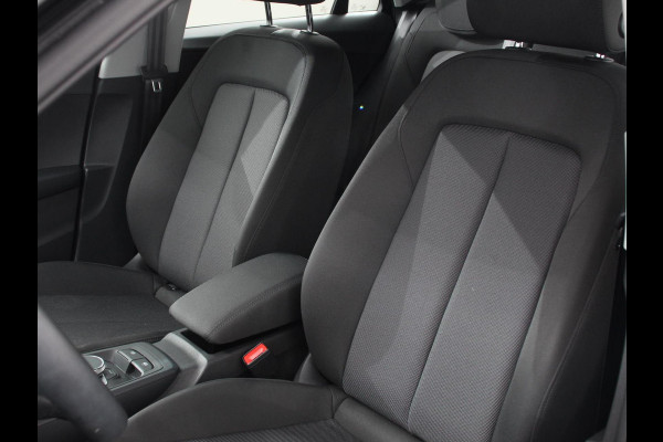 Audi Q2 35 TFSI 150pk S-Tronic Prestige Navigatie Apple Carplay / Android Auto Climate Control Dab Camera Parkeer sensoren Adaptive Cruise Control