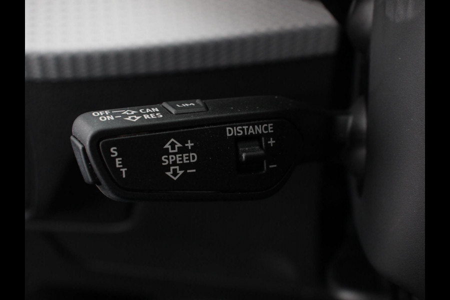 Audi Q2 35 TFSI 150pk S-Tronic Prestige Navigatie Apple Carplay / Android Auto Climate Control Dab Camera Parkeer sensoren Adaptive Cruise Control