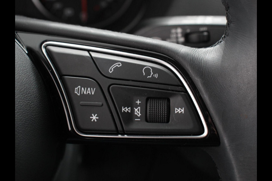 Audi Q2 35 TFSI 150pk S-Tronic Prestige Navigatie Apple Carplay / Android Auto Climate Control Dab Camera Parkeer sensoren Adaptive Cruise Control