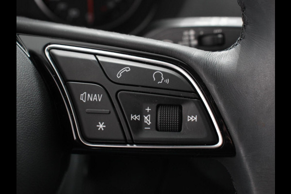 Audi Q2 35 TFSI 150pk S-Tronic Prestige Navigatie Apple Carplay / Android Auto Climate Control Dab Camera Parkeer sensoren Adaptive Cruise Control