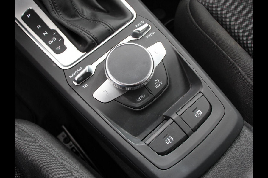 Audi Q2 35 TFSI 150pk S-Tronic Prestige Navigatie Apple Carplay / Android Auto Climate Control Dab Camera Parkeer sensoren Adaptive Cruise Control
