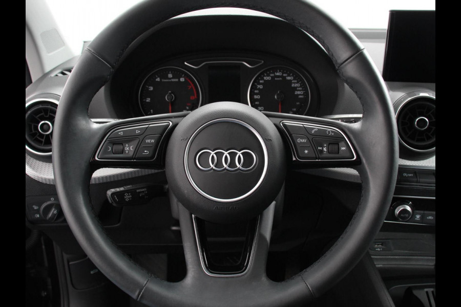 Audi Q2 35 TFSI 150pk S-Tronic Prestige Navigatie Apple Carplay / Android Auto Climate Control Dab Camera Parkeer sensoren Adaptive Cruise Control