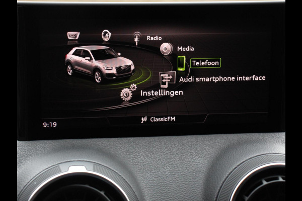 Audi Q2 35 TFSI 150pk S-Tronic Prestige Navigatie Apple Carplay / Android Auto Climate Control Dab Camera Parkeer sensoren Adaptive Cruise Control