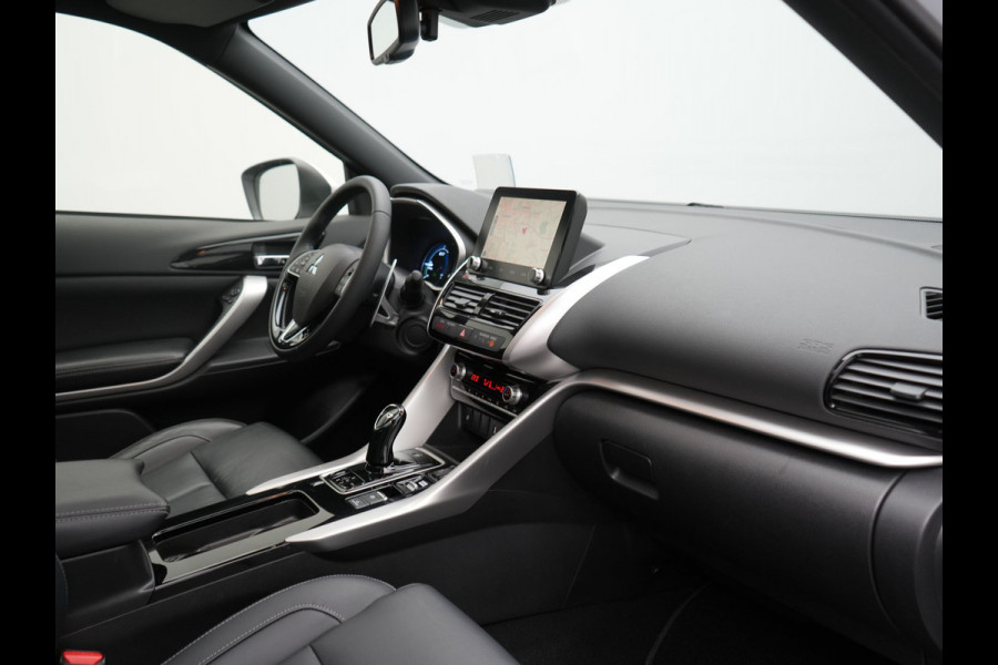 Mitsubishi Eclipse Cross 2.4 Instyle PHEV 188pk Dealer O.H. | Trekhaak Af Fabriek | Panodak | Head Up | Adaptive Cruise | 360 Camera | Lederen Sportstoelen Verwarmd | Keyless | Stuur Verwarmd | Apple Carplay | Blis | Navigatie | DAB | Plug In Hybrid |