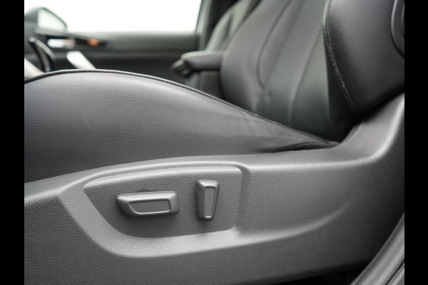 Mitsubishi Eclipse Cross 2.4 Instyle PHEV 188pk Dealer O.H. | Trekhaak Af Fabriek | Panodak | Head Up | Adaptive Cruise | 360 Camera | Lederen Sportstoelen Verwarmd | Keyless | Stuur Verwarmd | Apple Carplay | Blis | Navigatie | DAB | Plug In Hybrid |