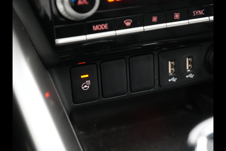 Mitsubishi Eclipse Cross 2.4 Instyle PHEV 188pk Dealer O.H. | Trekhaak Af Fabriek | Panodak | Head Up | Adaptive Cruise | 360 Camera | Lederen Sportstoelen Verwarmd | Keyless | Stuur Verwarmd | Apple Carplay | Blis | Navigatie | DAB | Plug In Hybrid |