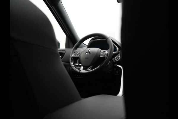 Mitsubishi Eclipse Cross 2.4 Instyle PHEV 188pk Dealer O.H. | Trekhaak Af Fabriek | Panodak | Head Up | Adaptive Cruise | 360 Camera | Lederen Sportstoelen Verwarmd | Keyless | Stuur Verwarmd | Apple Carplay | Blis | Navigatie | DAB | Plug In Hybrid |