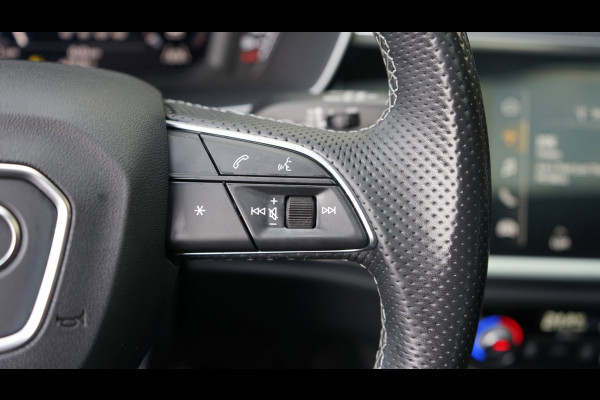 Audi Q3 Sportback 35 TFSI 3x S-Line Black Optik AUTOMAAT-CAMERA-CARPLAY-DRIVE SELECT-ELEKTRISCHE STOELEN-KEYLESS-MATRIX-PANORAMA
