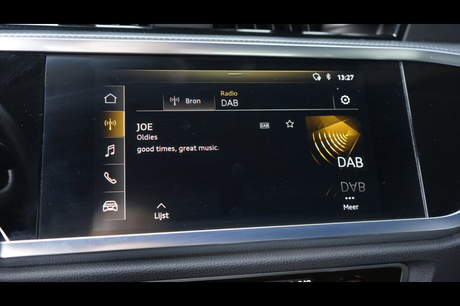 Audi Q3 Sportback 35 TFSI 3x S-Line Black Optik AUTOMAAT-CAMERA-CARPLAY-DRIVE SELECT-ELEKTRISCHE STOELEN-KEYLESS-MATRIX-PANORAMA