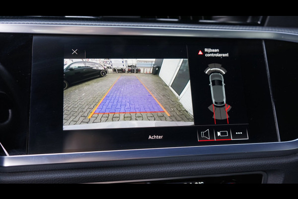 Audi Q3 Sportback 35 TFSI 3x S-Line Black Optik AUTOMAAT-CAMERA-CARPLAY-DRIVE SELECT-ELEKTRISCHE STOELEN-KEYLESS-MATRIX-PANORAMA